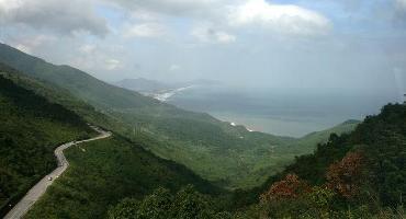 Visiter Route du col des nuages entre Hue et Hoi An