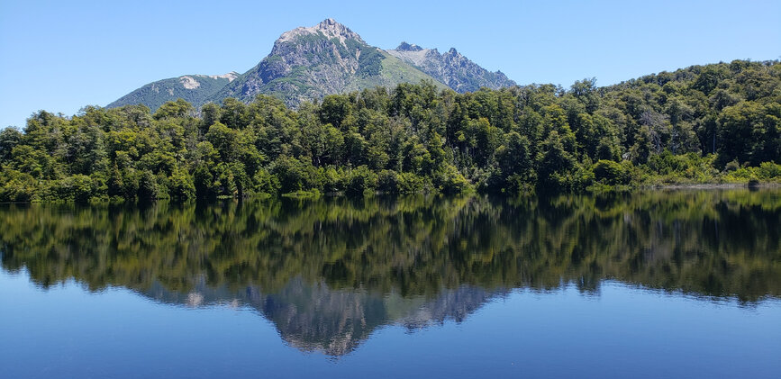 © Shutterstock - LEO ELSESSER Lac Escondido