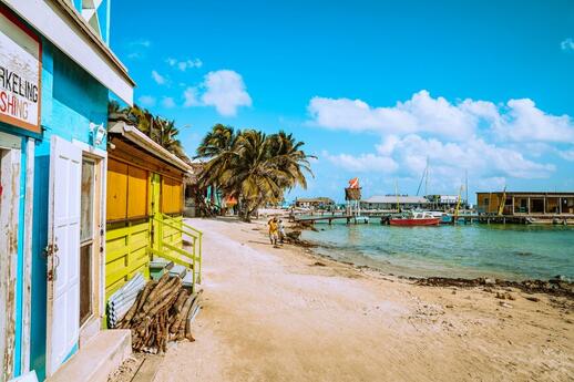 © Unsplash - Meritt Thomas Ambergris Caye