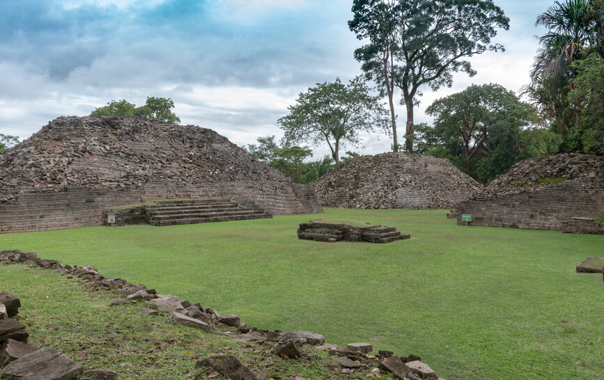© Shutterstock -Debbie Firkins Ruine Maya Lubaantun
