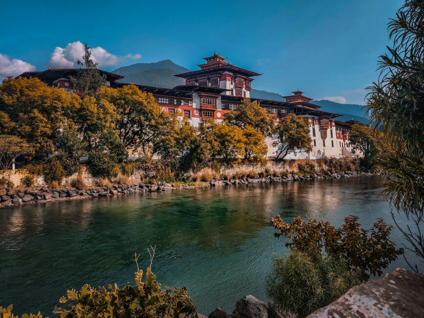 © Unsplash - Arghya Mondal Punakha Dzong