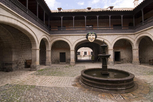 © Shutterstock - buteo Casa de la Moneda