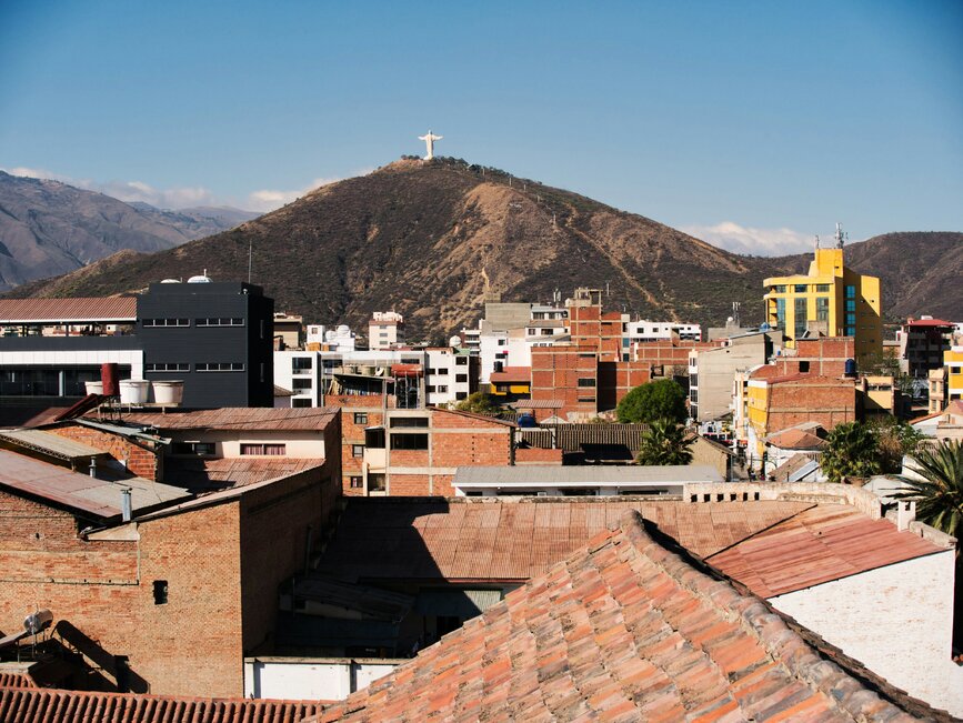 © Unsplash - Beau Carpenter Centre ville de Cochabamba
