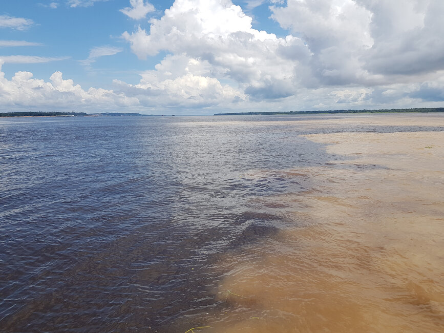 © Shutterstock - guentermanaus Superposition des eaux