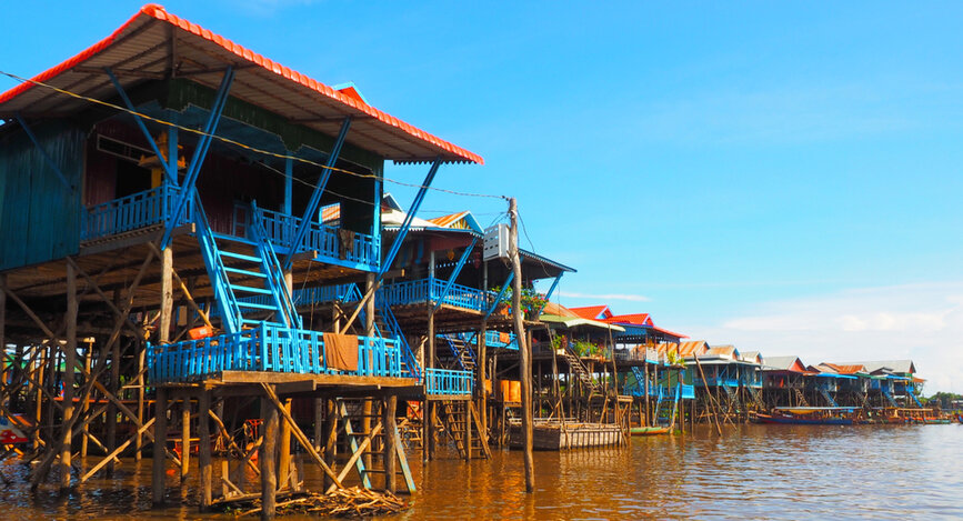© Shutterstock - sudarat chanthubha Village flottant tonle sap