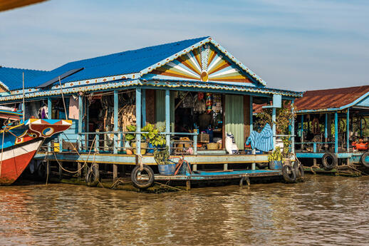 Village Tonle Sap