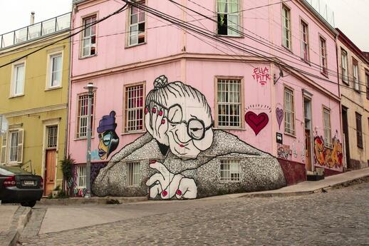 © Unsplash - mauro mora Street Art à Valparaiso