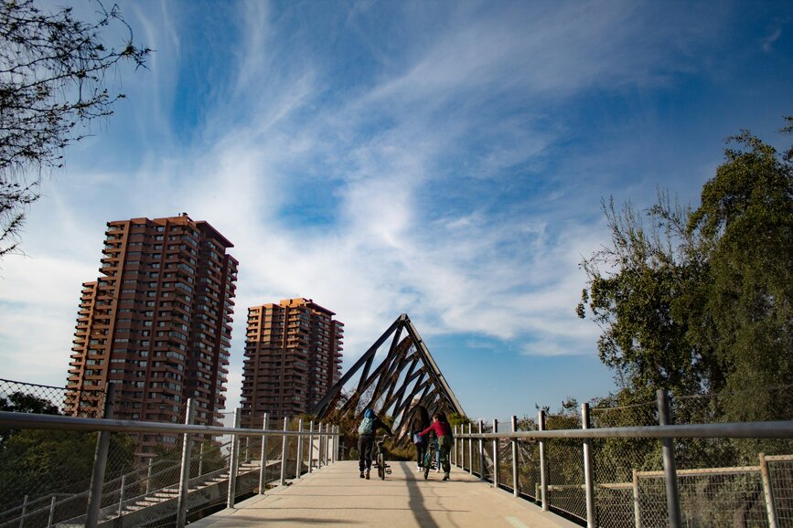 © Unsplash - Daniel Prado Visite de Santiago à vélo