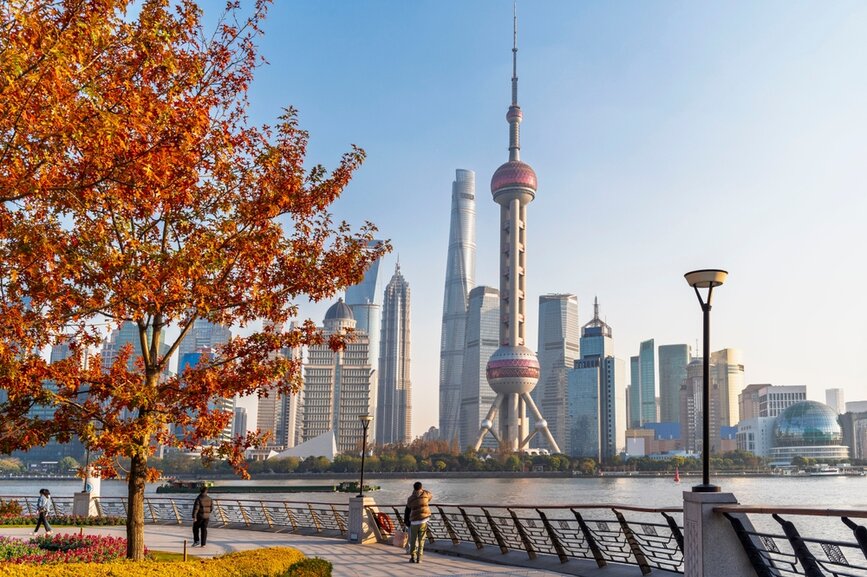 © Shutterstock - iamlukyeee Bund