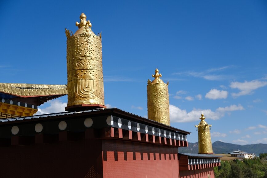 © Shutterstock - TM Thawisak Temple shangri la