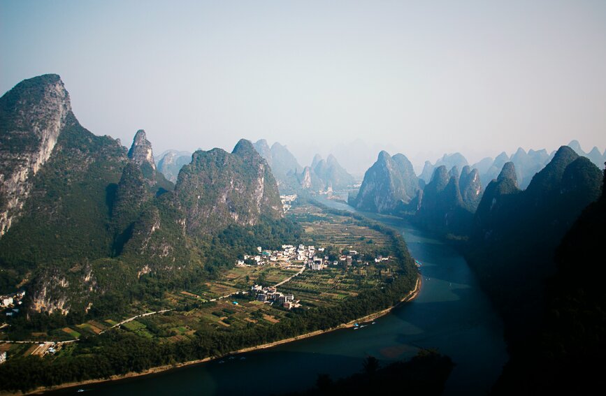 © Unsplash - Daniel Höhe Yangshuo