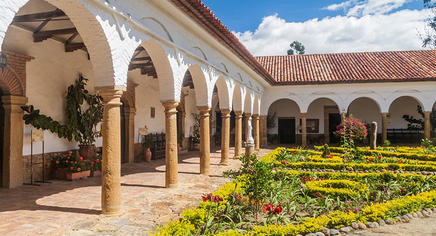 © Shutterstock - Matyas Rehak Convent Santo Ecce Homo