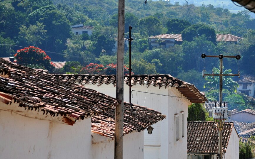 © Unsplash - Juan Pablo Jou-Valencia Chemin colonial menant à Guane