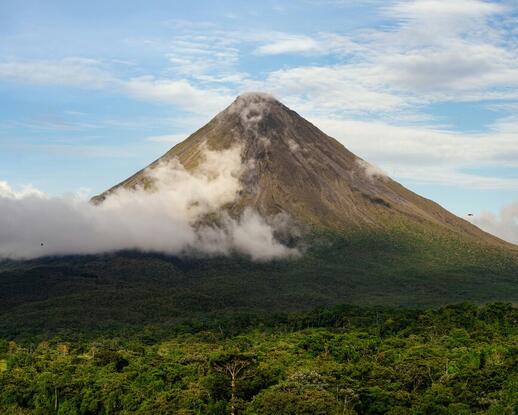 © Unsplash - Abhi Verma Volcan Arenal