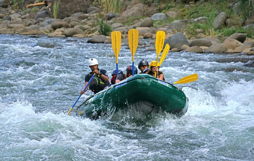 © Unsplash - Outward Bound Costa Rica Rafting