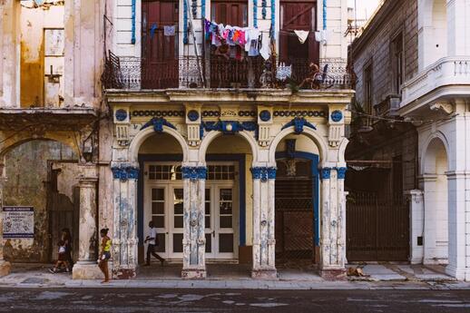 © Unsplash - Ariil Davydov Centre colonial de La Havane