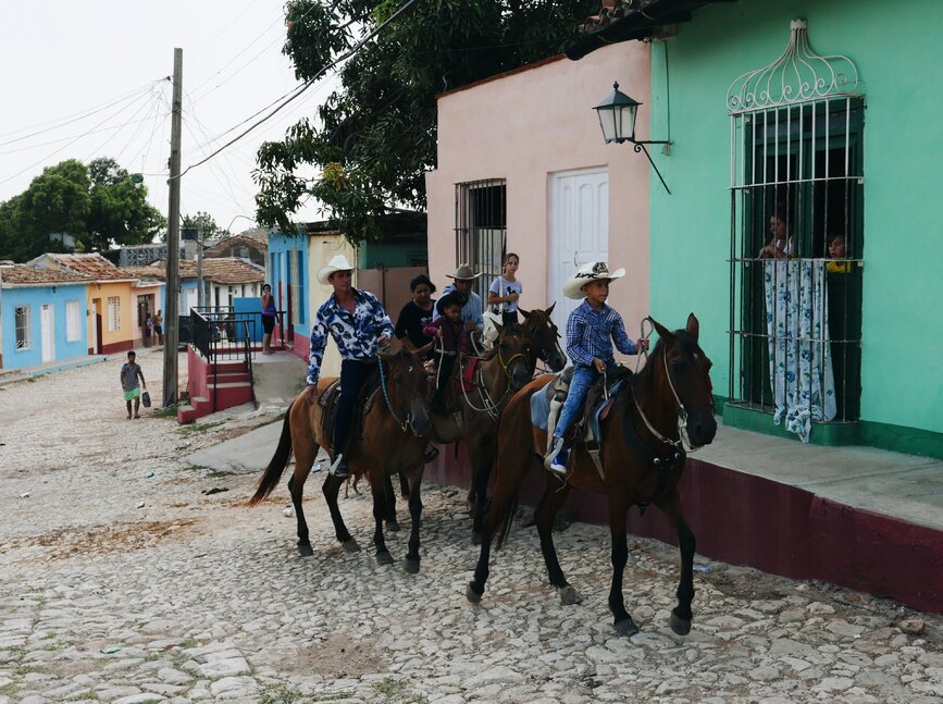 © Unsplash- Falco Negenman Vinales - Cuba
