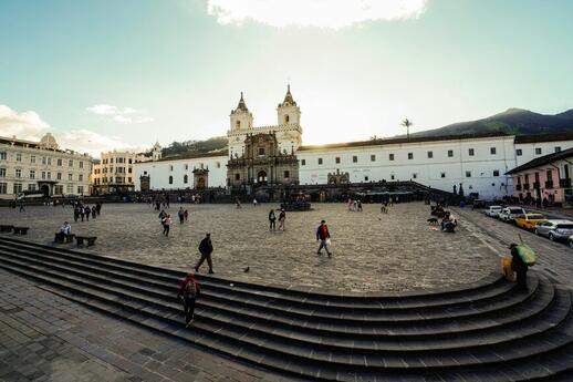 © Unsplash - Andres Medina Centre ville de Quito