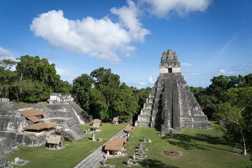 © Unsplash -Paweł Wielądek Cité maya de Tikal (UNESCO)