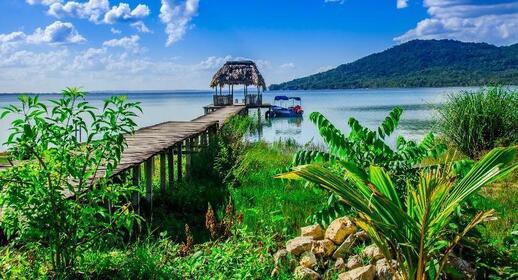 Navigation sur le lac Peten Itza