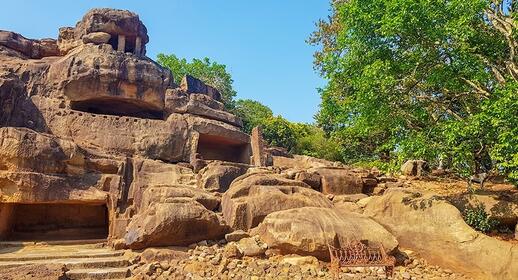 Les collines jumelles Khandagiri et Udaygiri