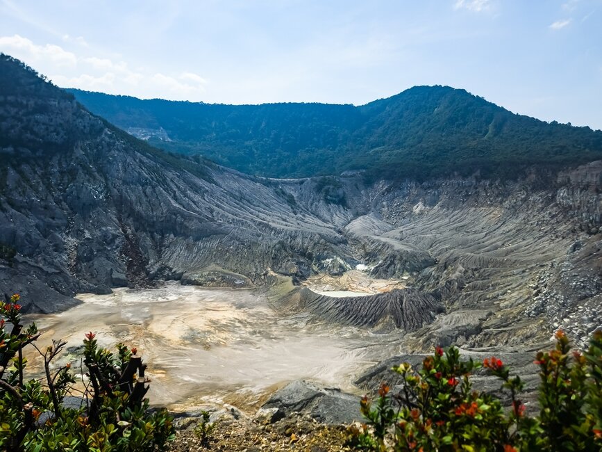 © Shutterstock - Wijaya's Picture Volcan de Tangkuban Prahu
