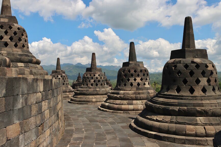 © Unsplash - Hongbin Temple Borobudur
