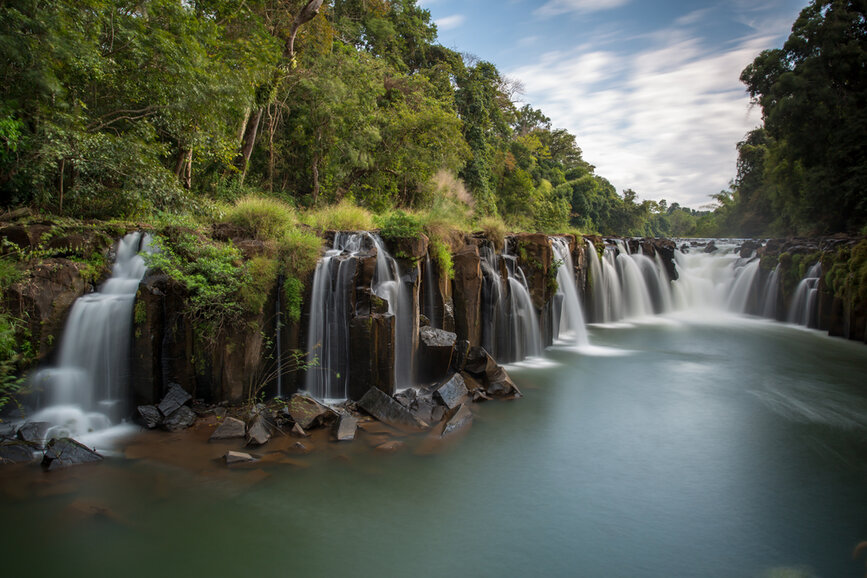 © Shutterstock - worawut charoen Chutes Tad Pha Suam