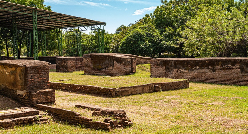 © IStock - ClaudineVM Les Ruines de Leon Viejo