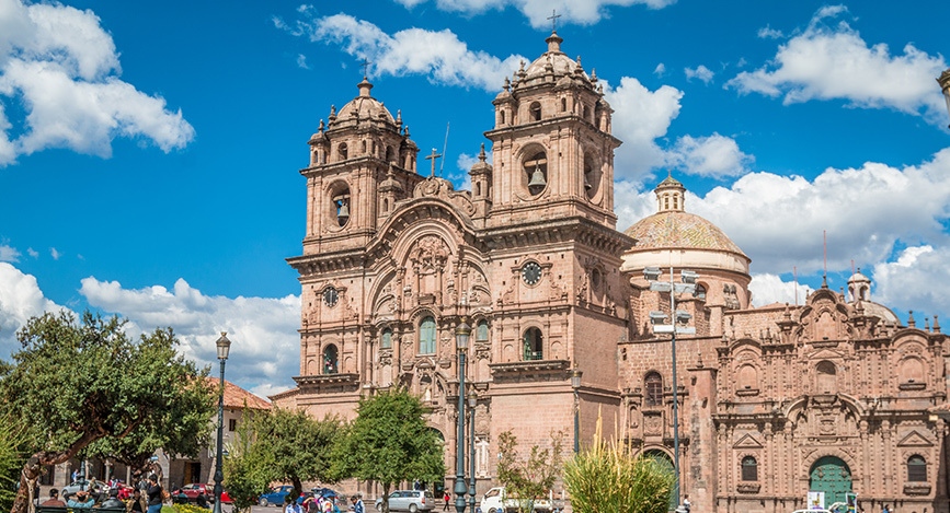 © IStock - PocholoCalapre Eglise Campana de Jesus