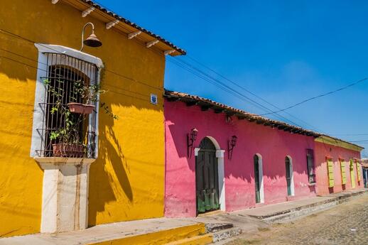 © Shutterstock - Matyas Rehak Suchitoto