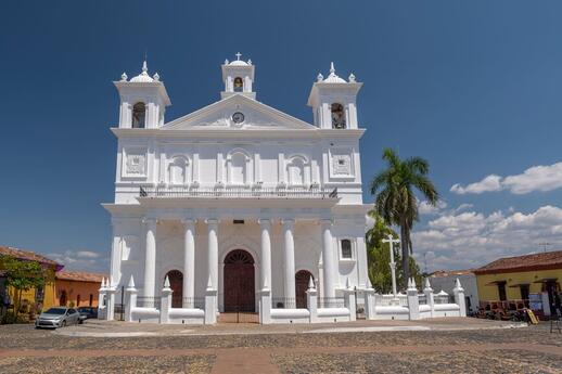 © Shutterstock - Elena Berd Suchitoto