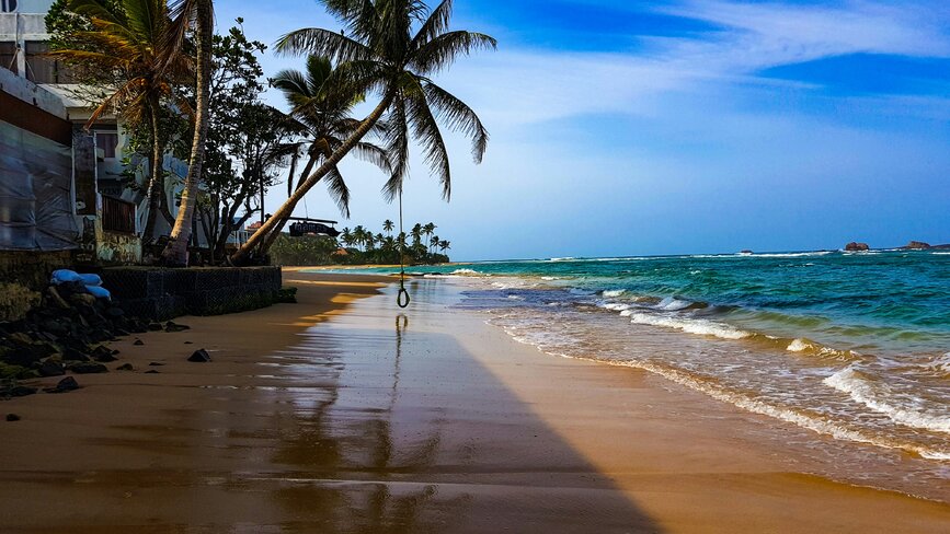 © Unsplash - Achref Kachti Plage d'Hikkaduwa