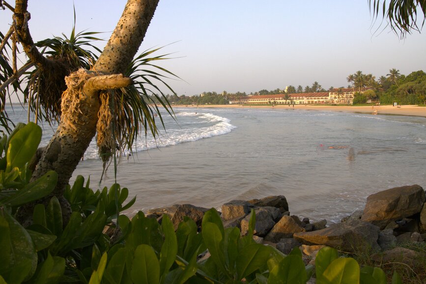 © Unsplash - Leonard Jayawardena Plage de Bentota