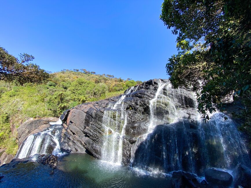 © Shutterstock - Venushka Perampalam Cascade à Belihul Oya