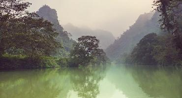 Visiter Lac de Ba Be