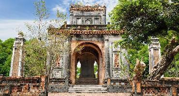 Visiter Tombeaux impériaux : Tu Duc, Khai Dinh et Minh Mang